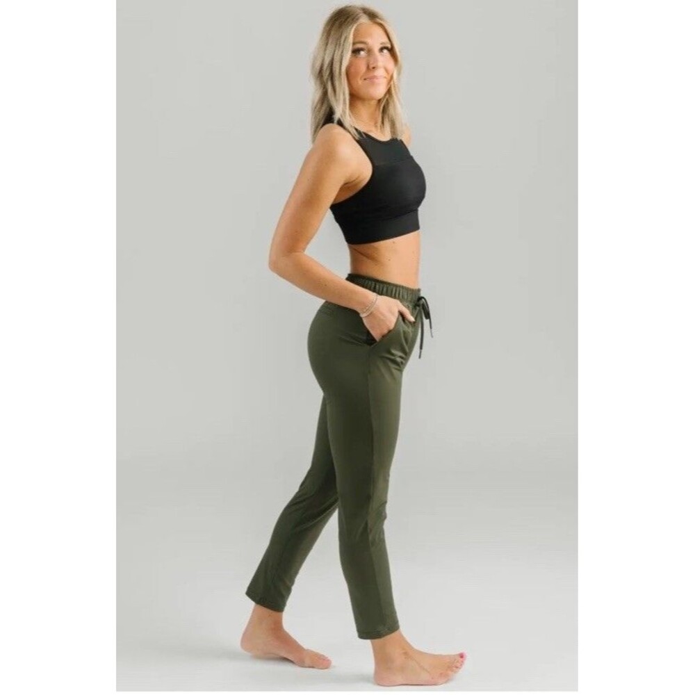 Zyia Active Olive Green EVERYWHERE Jogger Pants Size S Sporty Casual Athleisure